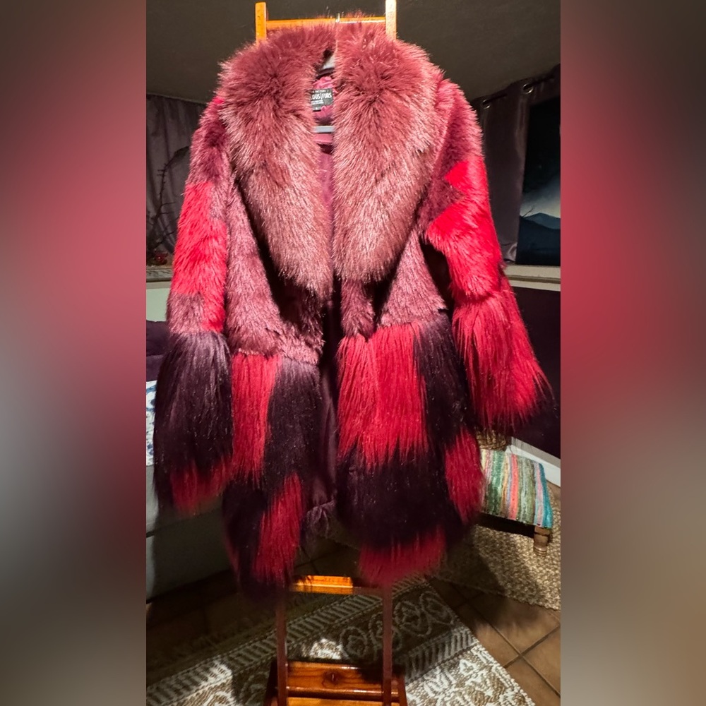 Luxurious Faux Fur Coat in Red and Purple